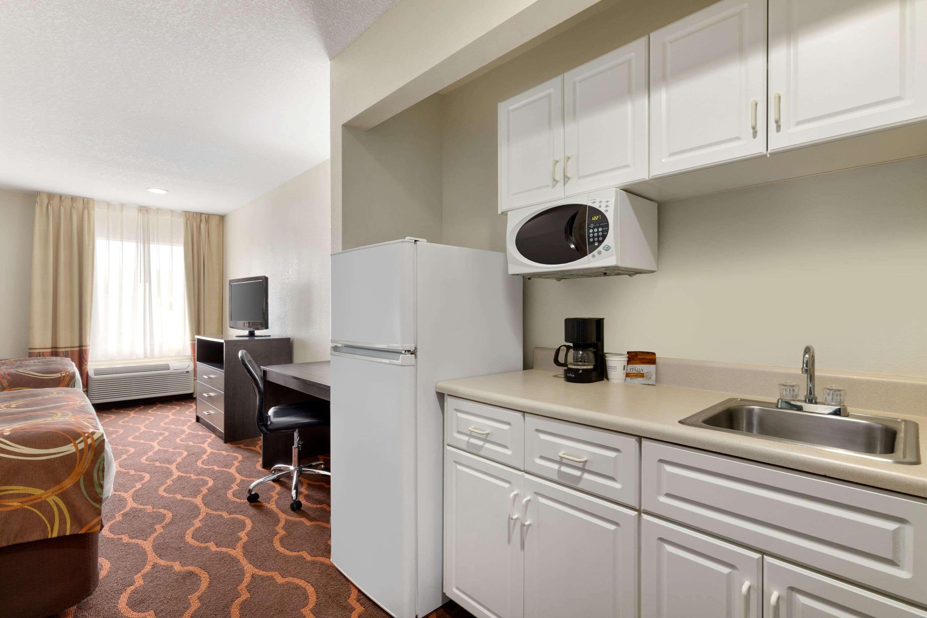 Baymont By Wyndham Grovetown Hotel