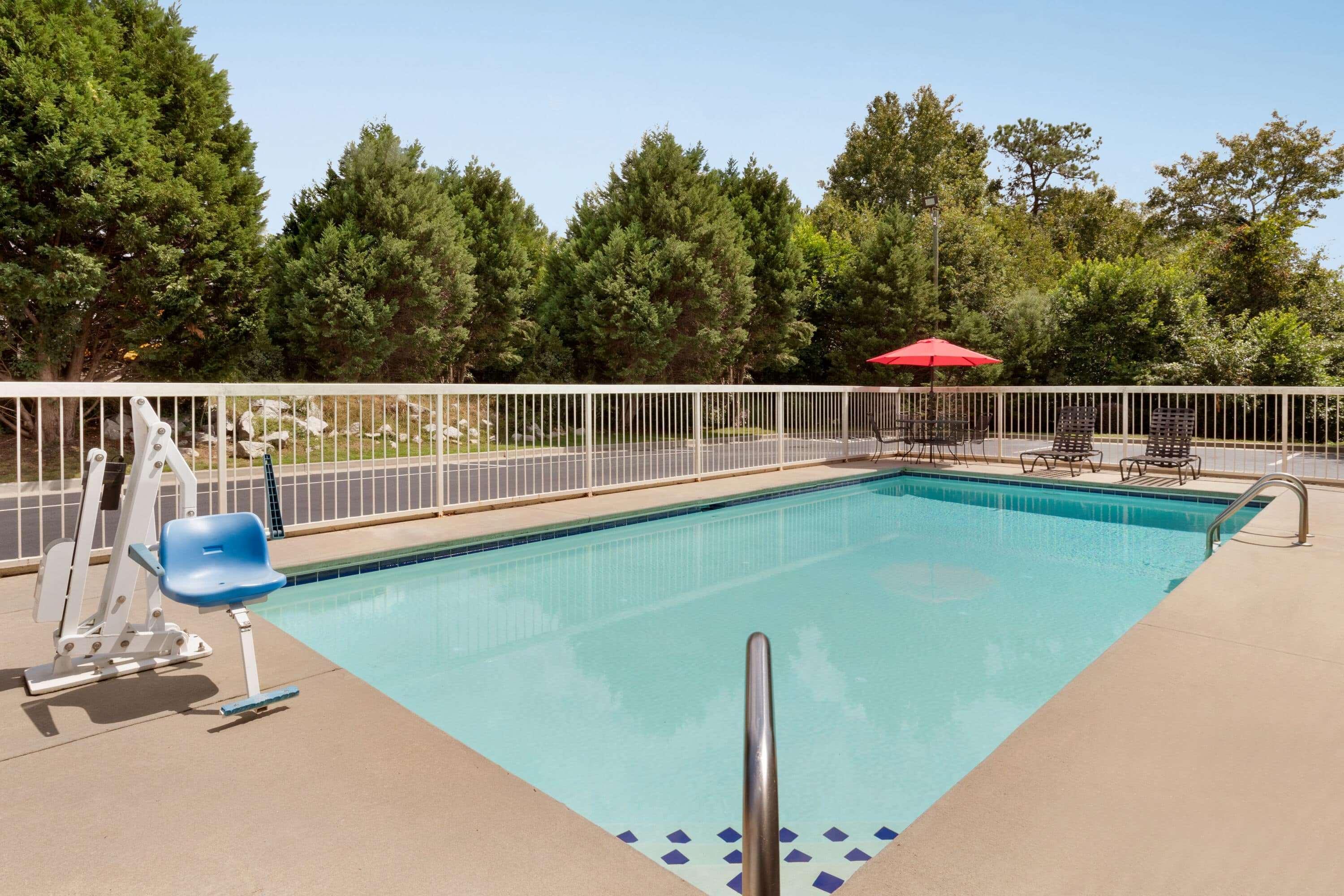 Hotel Baymont By Wyndham Grovetown