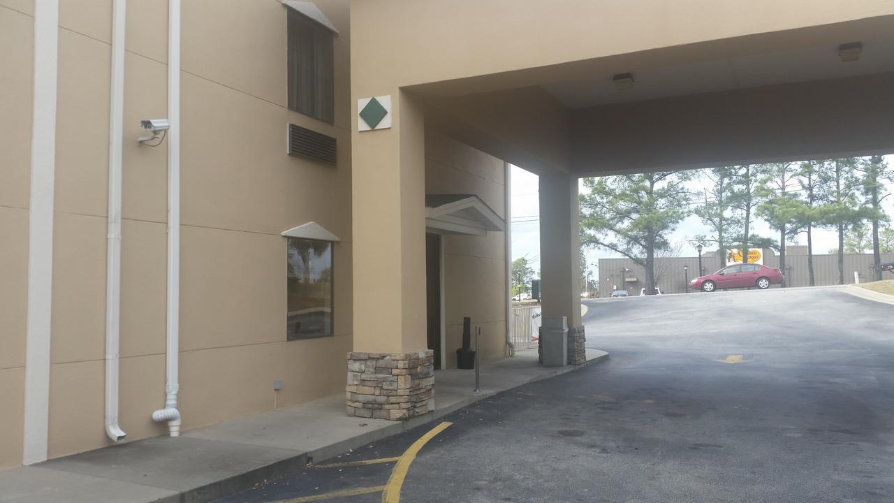 Baymont By Wyndham Grovetown Hotel 2*