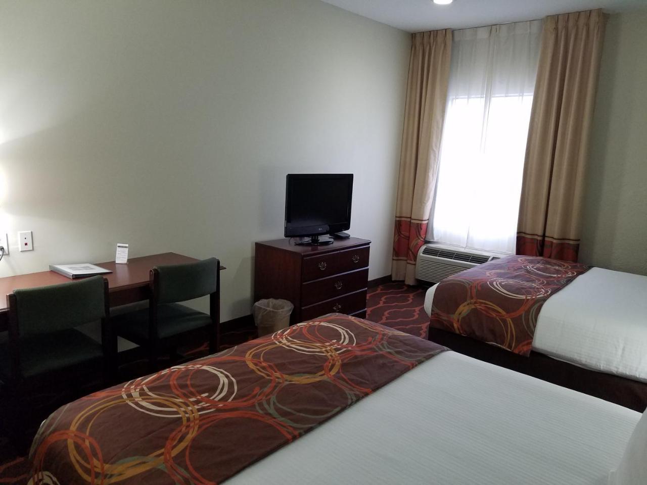 Baymont By Wyndham Grovetown Hotel